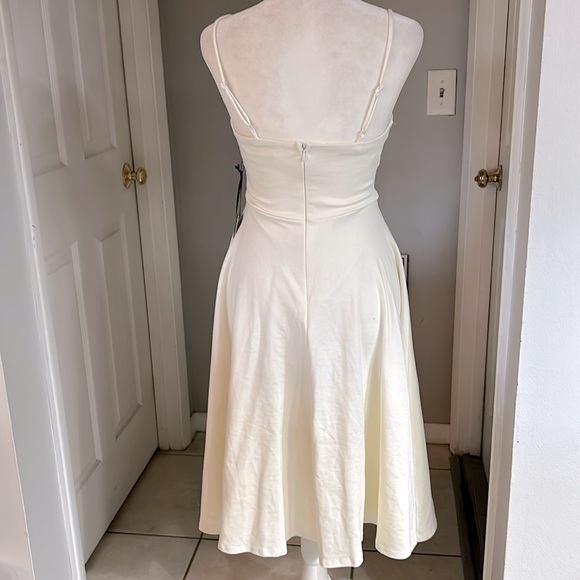 Lulu’s off white spaghetti strap fit and flare polyester dress, deep V-neck, XS - Picture 3 of 6